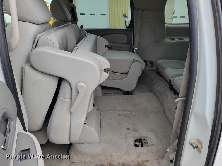 image for item NO9803 2009 Chevrolet Suburban 1500 SUV