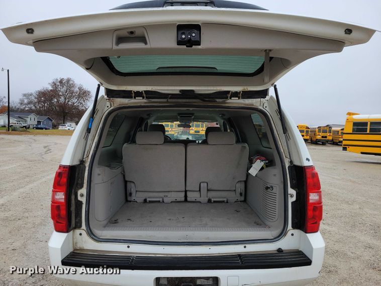 image for item NO9803 2009 Chevrolet Suburban 1500 SUV