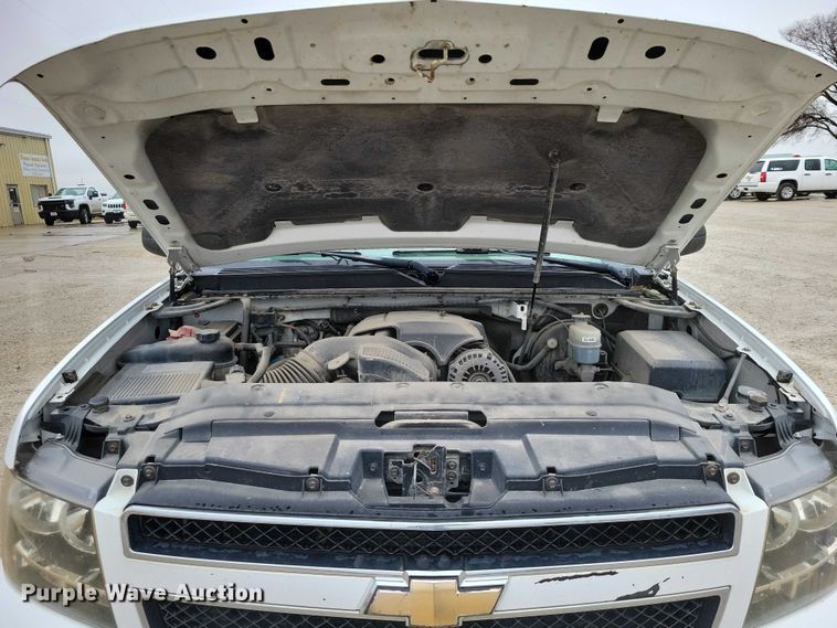 image for item NO9803 2009 Chevrolet Suburban 1500 SUV