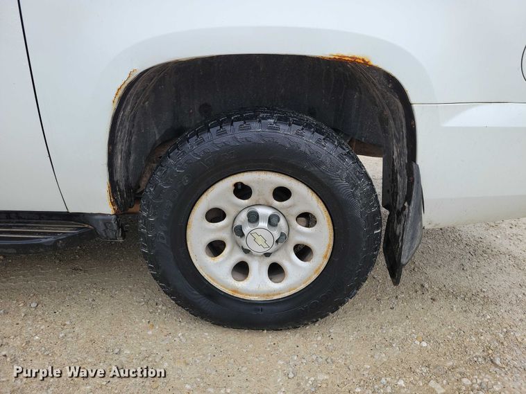 image for item NO9803 2009 Chevrolet Suburban 1500 SUV