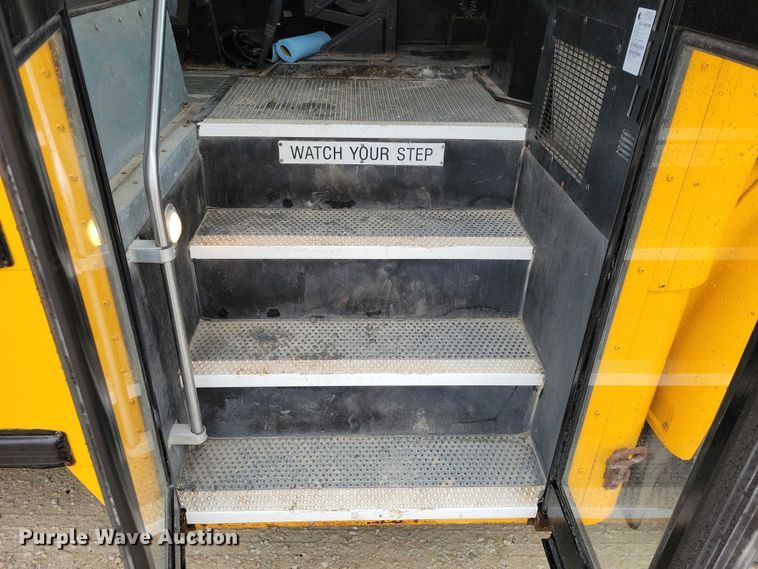 image for item NO9805 2015 IC school bus