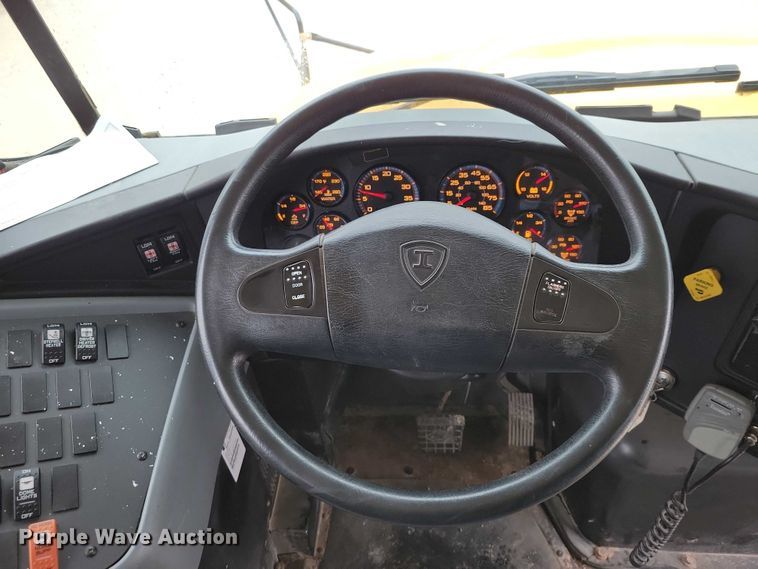 image for item NO9805 2015 IC school bus