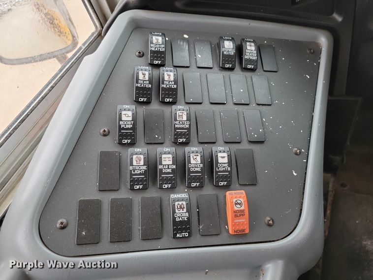 image for item NO9805 2015 IC school bus