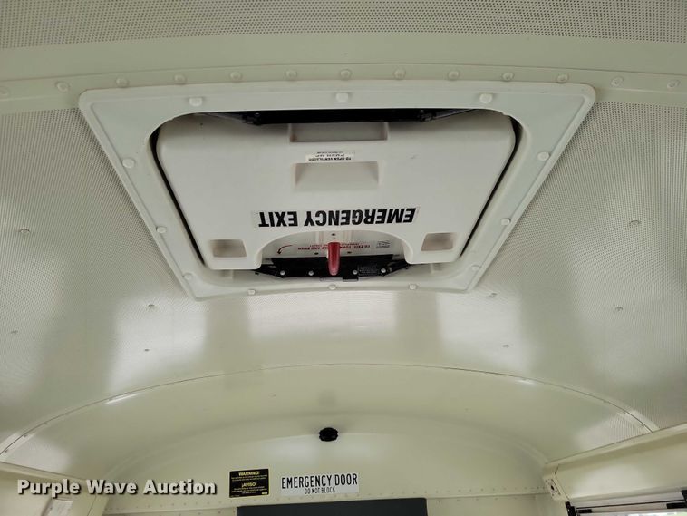 image for item NO9805 2015 IC school bus