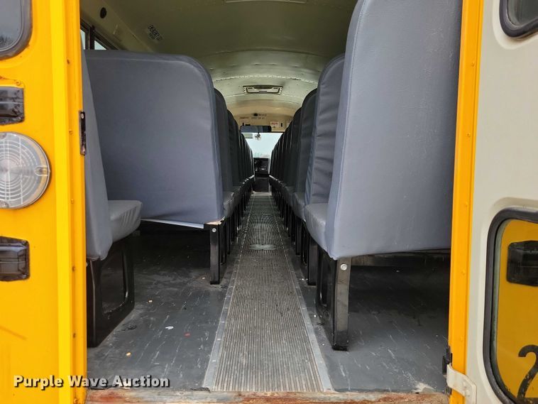 image for item NO9805 2015 IC school bus