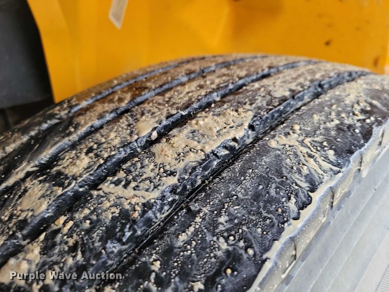 image for item NO9805 2015 IC school bus