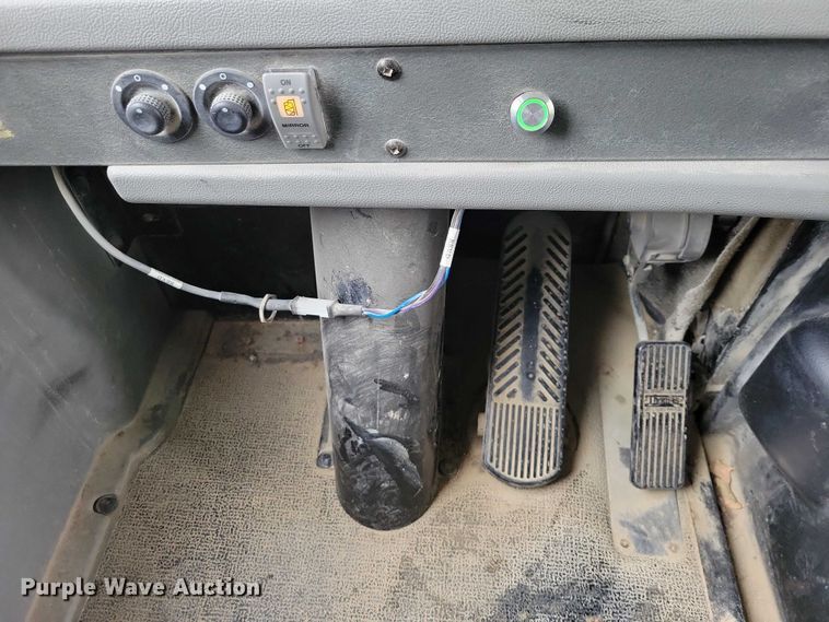 image for item NO9806 2016 Thomas school bus