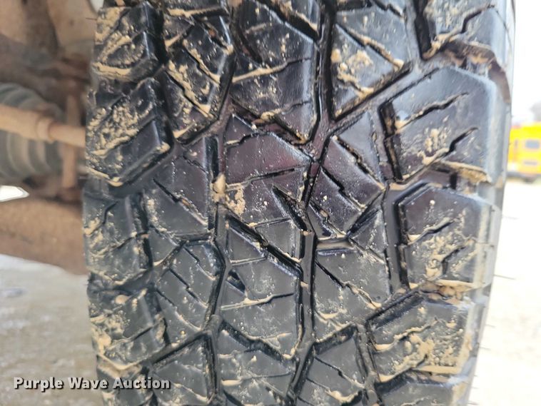 image for item NO9808 1999 Chevrolet K3500 dump flatbed pickup truck