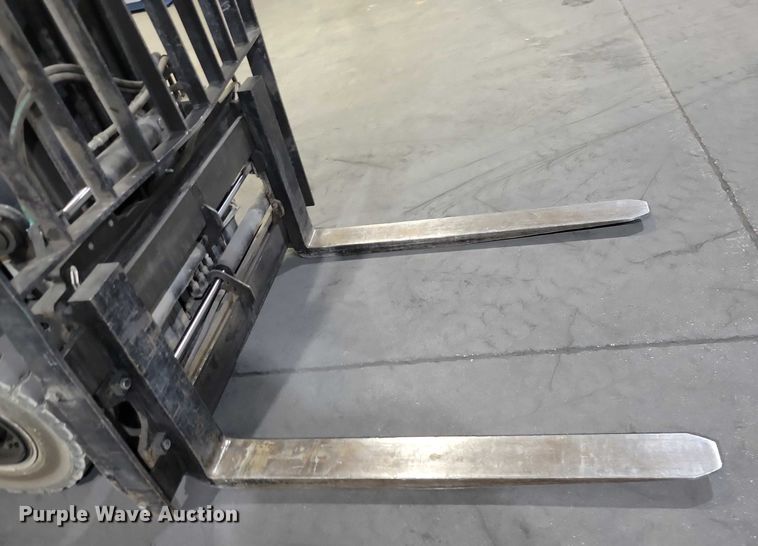 image for item NO9809 Clark GEX30 forklift