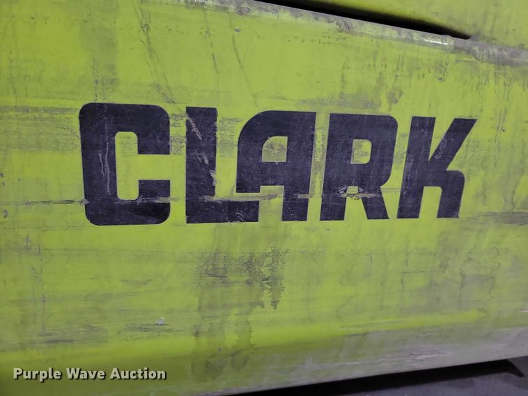 image for item NO9809 Clark GEX30 forklift