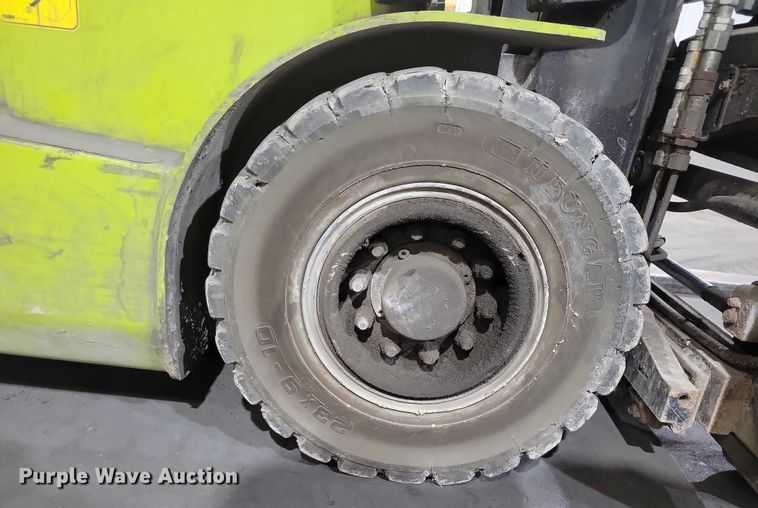 image for item NO9809 Clark GEX30 forklift