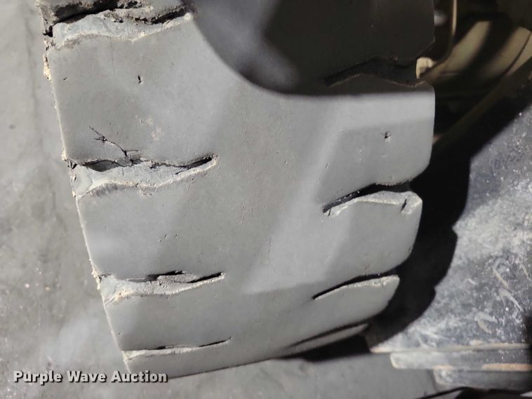 image for item NO9809 Clark GEX30 forklift