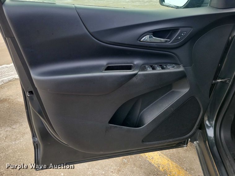 image for item NO9810 2020 Chevrolet Equinox LT SUV