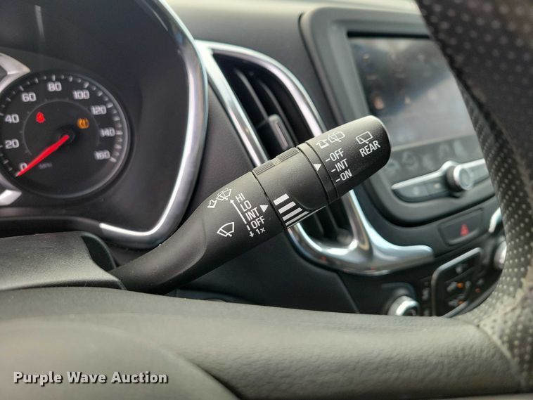 image for item NO9810 2020 Chevrolet Equinox LT SUV