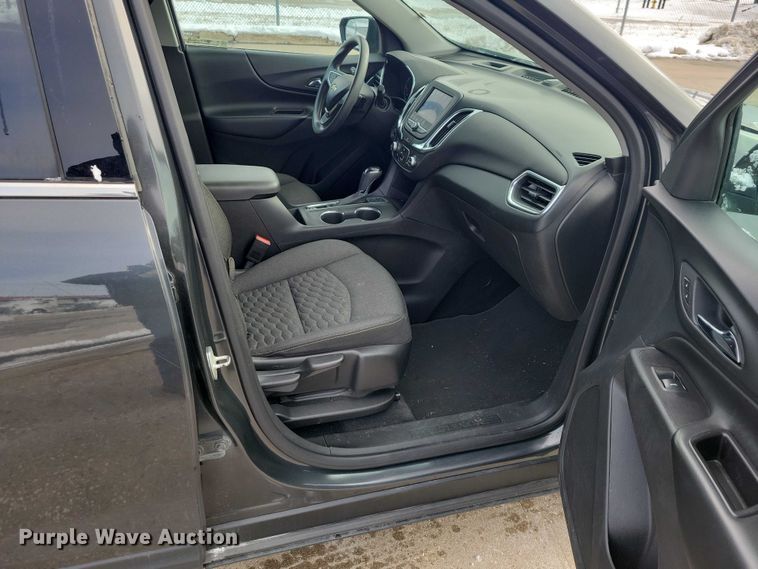 image for item NO9810 2020 Chevrolet Equinox LT SUV