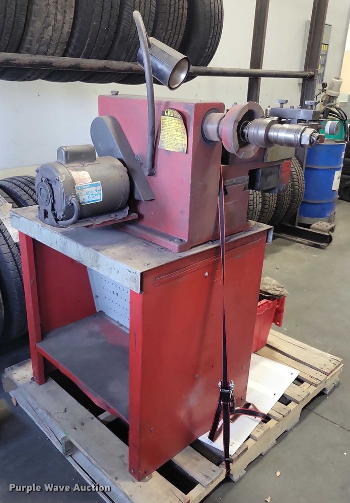 image for item NO9811 Accu-Turn 8922 brake lathe