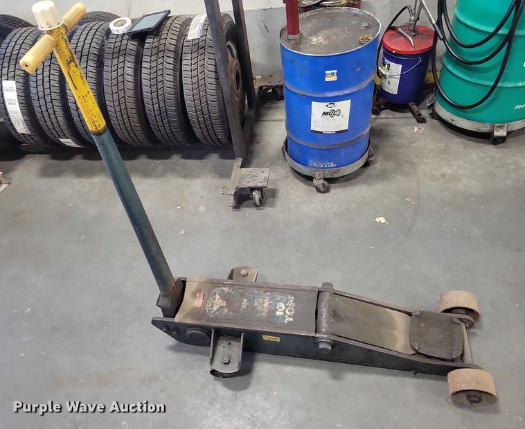 image for item NO9812 Jacks 10 ton floor jack