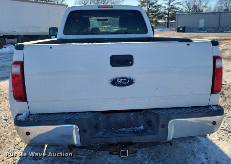 image for item NO9813 2011 Ford F350 Super Duty SuperCab pickup truck