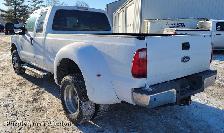 image for item NO9813 2011 Ford F350 Super Duty SuperCab pickup truck