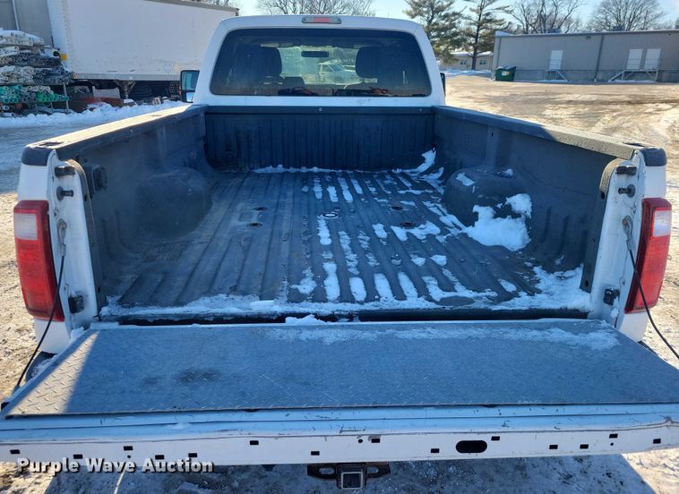 image for item NO9813 2011 Ford F350 Super Duty SuperCab pickup truck