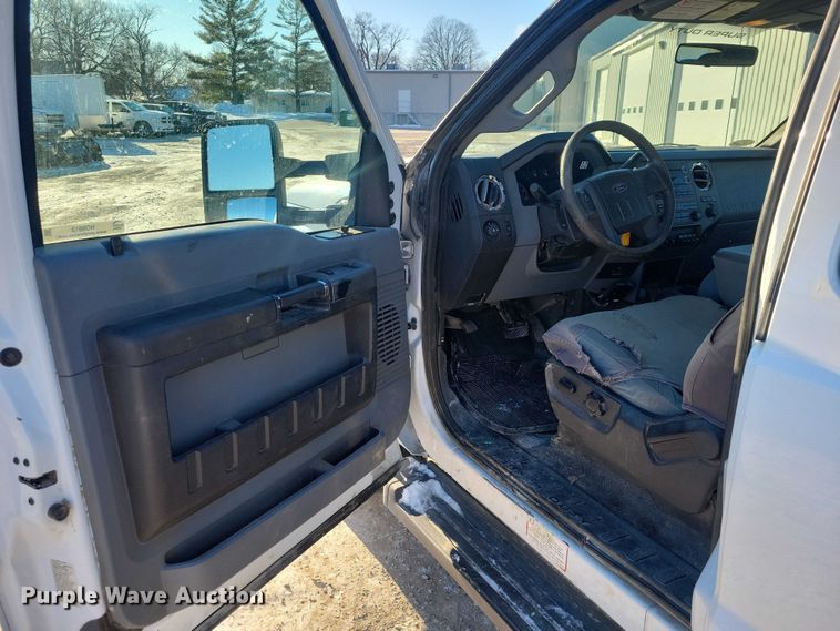 image for item NO9813 2011 Ford F350 Super Duty SuperCab pickup truck