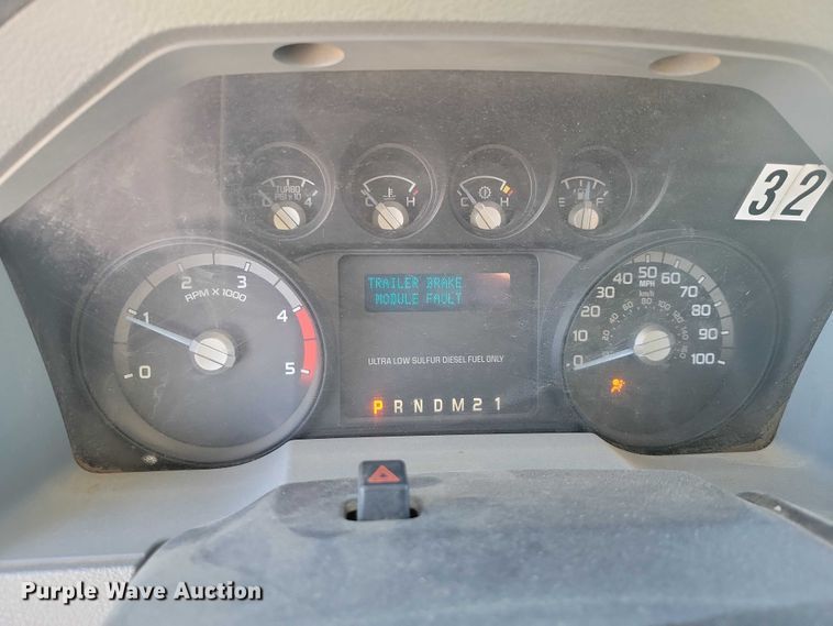 image for item NO9813 2011 Ford F350 Super Duty SuperCab pickup truck