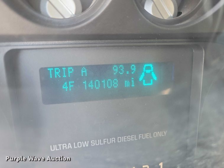 image for item NO9813 2011 Ford F350 Super Duty SuperCab pickup truck