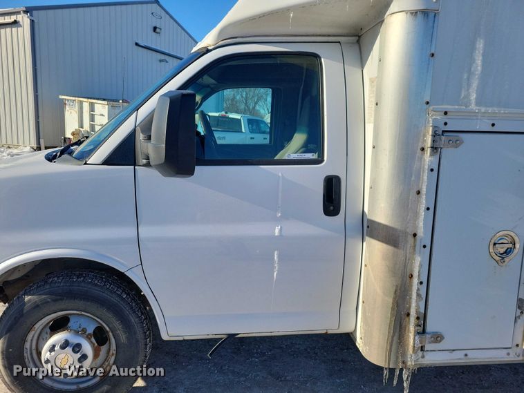 image for item NO9814 2010 Chevrolet  Express G3500 delivery van