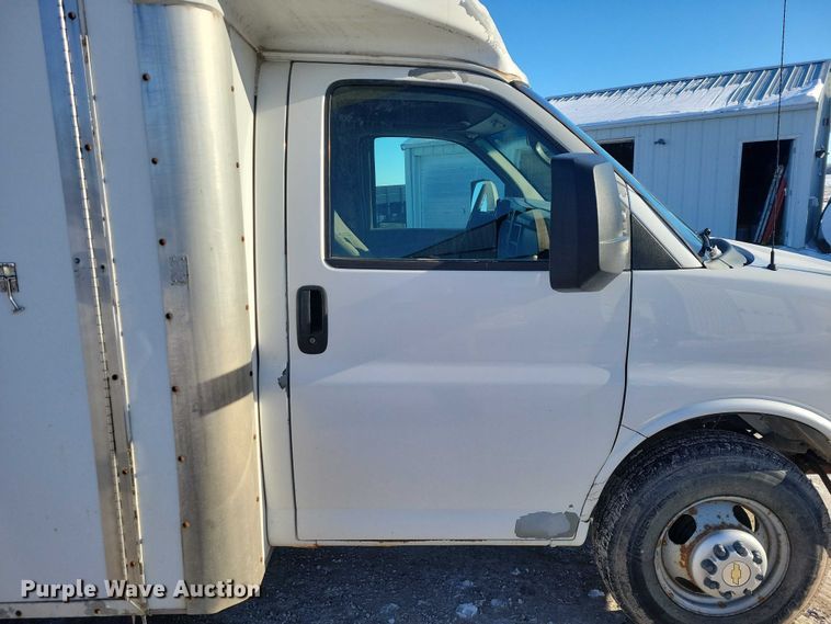 image for item NO9814 2010 Chevrolet  Express G3500 delivery van