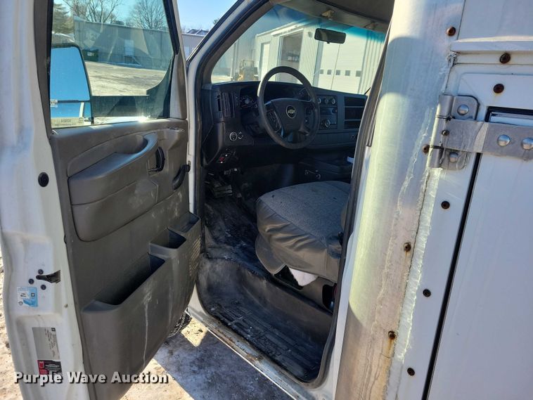image for item NO9814 2010 Chevrolet  Express G3500 delivery van