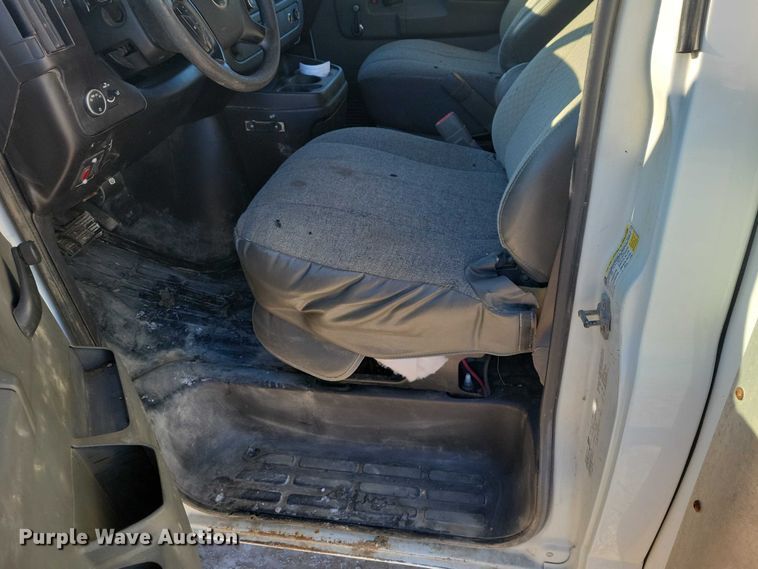 image for item NO9814 2010 Chevrolet  Express G3500 delivery van