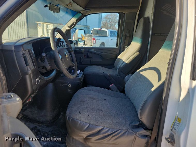 image for item NO9814 2010 Chevrolet  Express G3500 delivery van