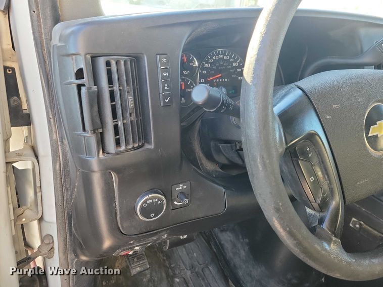 image for item NO9814 2010 Chevrolet  Express G3500 delivery van