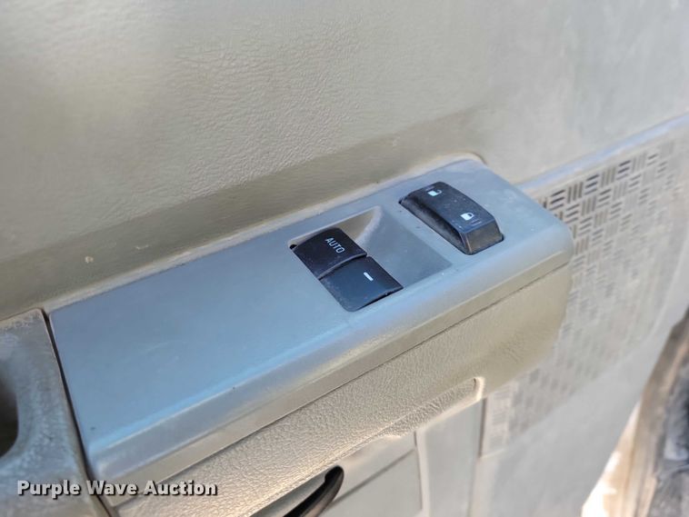 image for item NO9815 2013 Ford E250 van