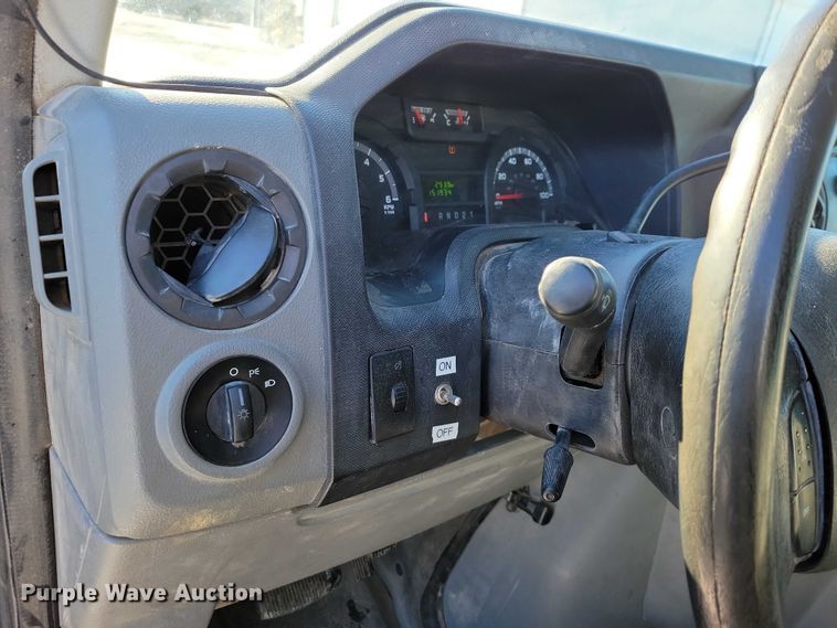 image for item NO9815 2013 Ford E250 van