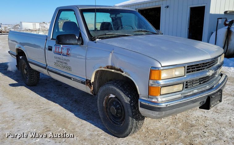 image for item NO9816 1997 Chevrolet C2500 pickup truck