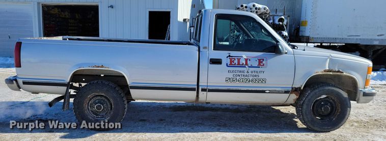 image for item NO9816 1997 Chevrolet C2500 pickup truck
