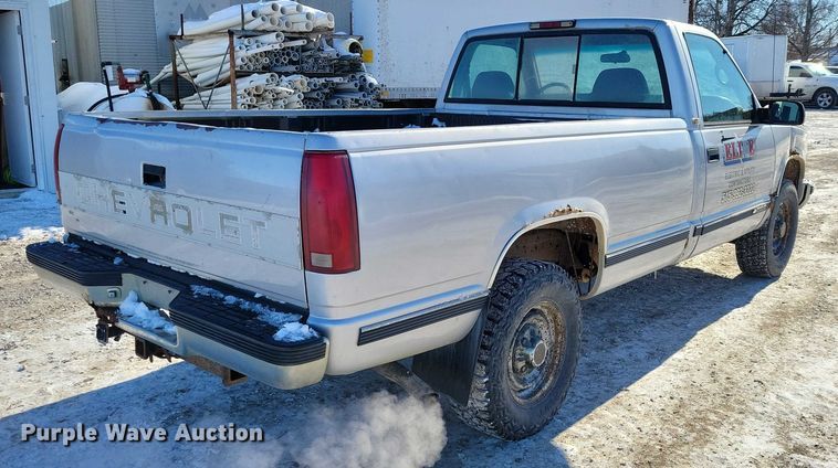 image for item NO9816 1997 Chevrolet C2500 pickup truck