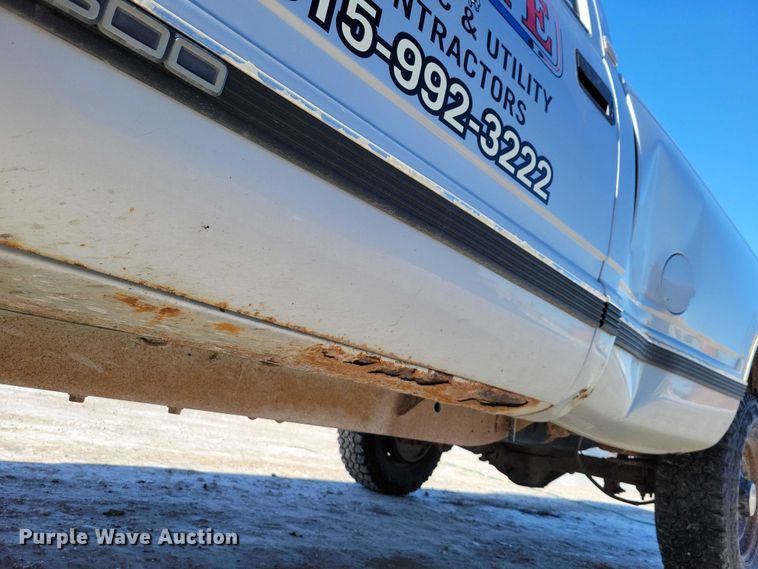 image for item NO9816 1997 Chevrolet C2500 pickup truck