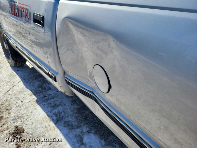 image for item NO9816 1997 Chevrolet C2500 pickup truck