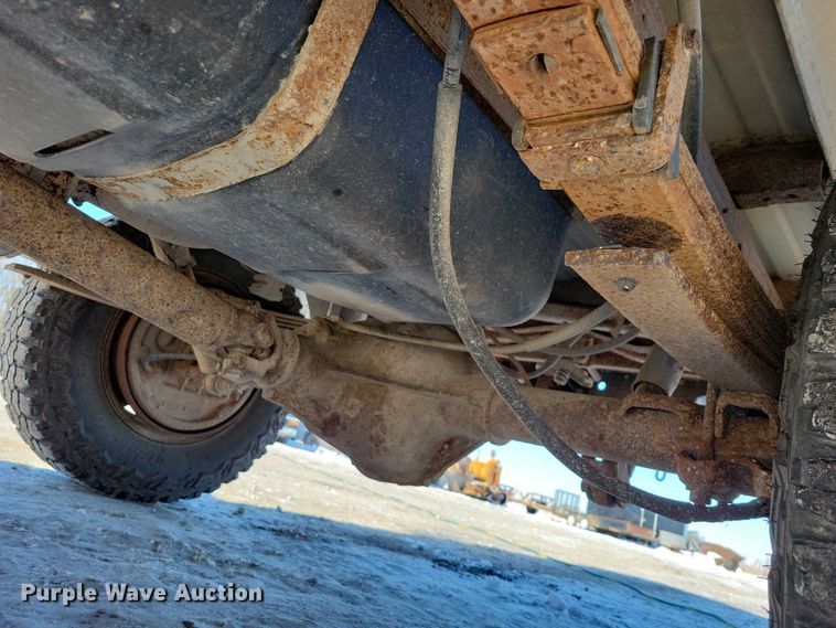 image for item NO9816 1997 Chevrolet C2500 pickup truck