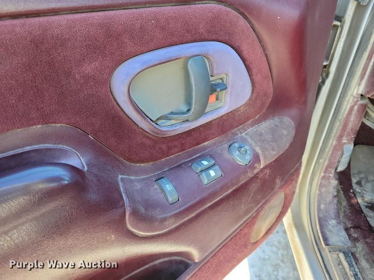 image for item NO9816 1997 Chevrolet C2500 pickup truck