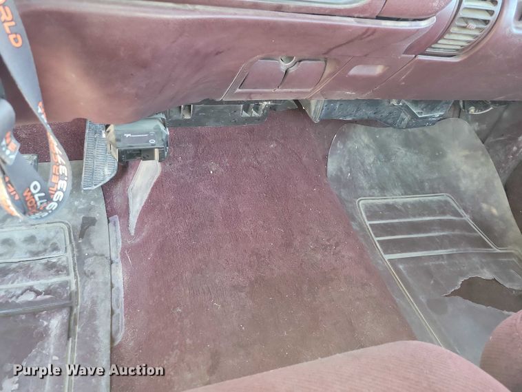 image for item NO9816 1997 Chevrolet C2500 pickup truck