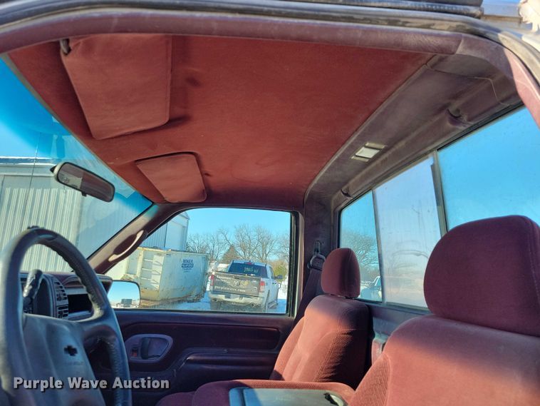 image for item NO9816 1997 Chevrolet C2500 pickup truck