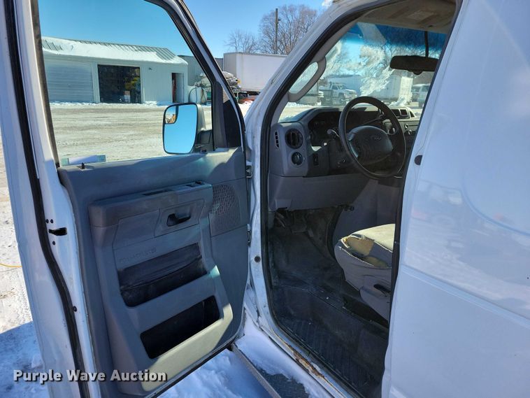 image for item NO9819 2012 Ford E250 van