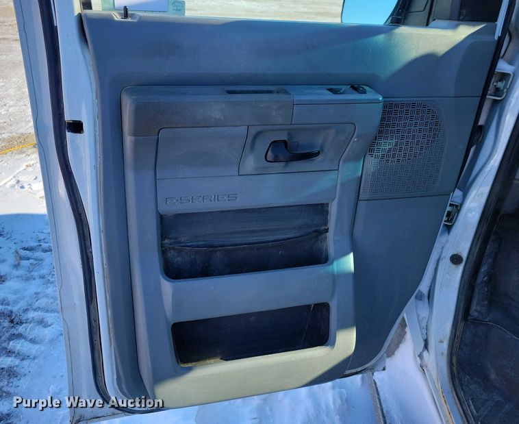 image for item NO9819 2012 Ford E250 van