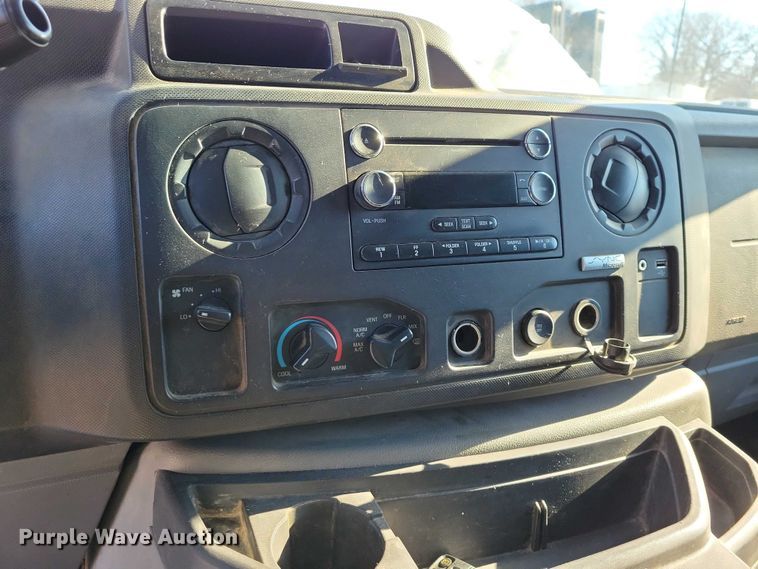 image for item NO9819 2012 Ford E250 van