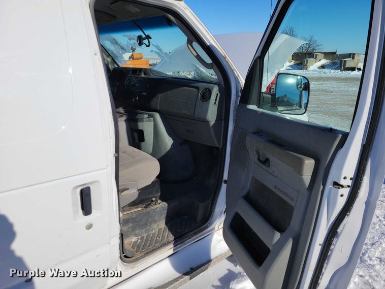 image for item NO9819 2012 Ford E250 van