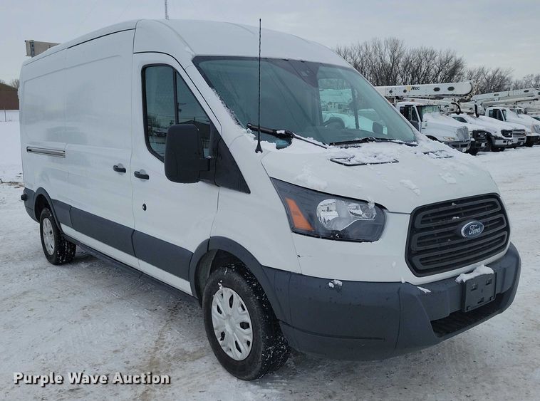 image for item NO9833 2016 Ford Transit 250 van