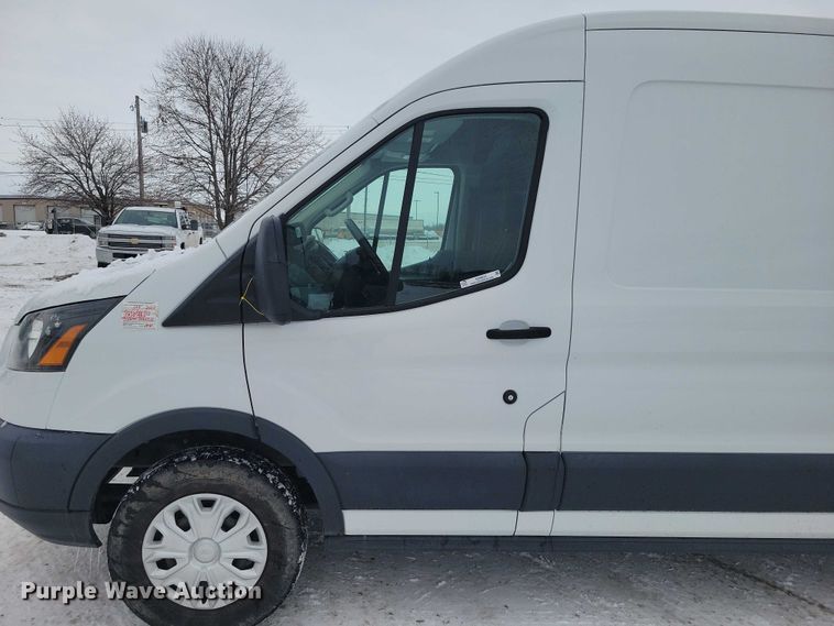 image for item NO9833 2016 Ford Transit 250 van